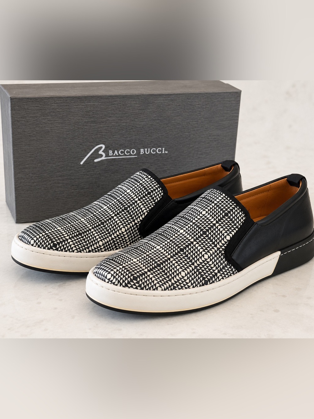 Bacco Bucci Omak 757 Men’s 12D Black White Slip On Shoes Made in Spain